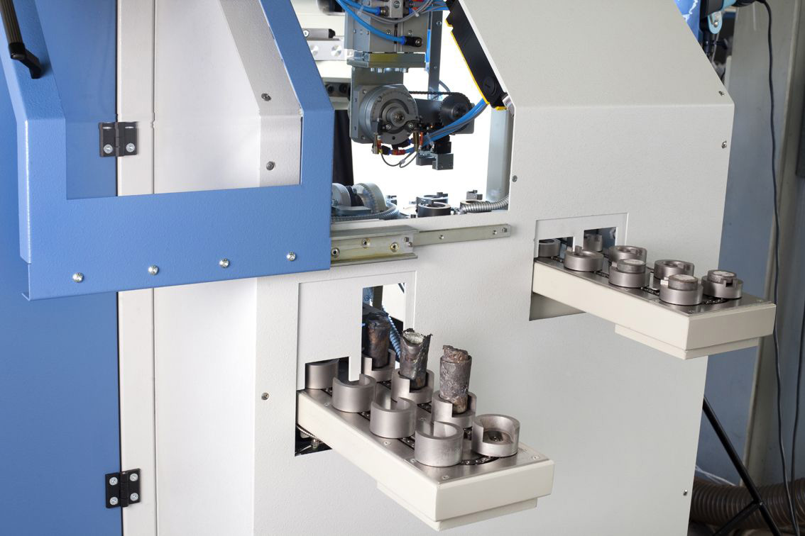 HS-CF. Автоматический отрезной и фрезерный станок